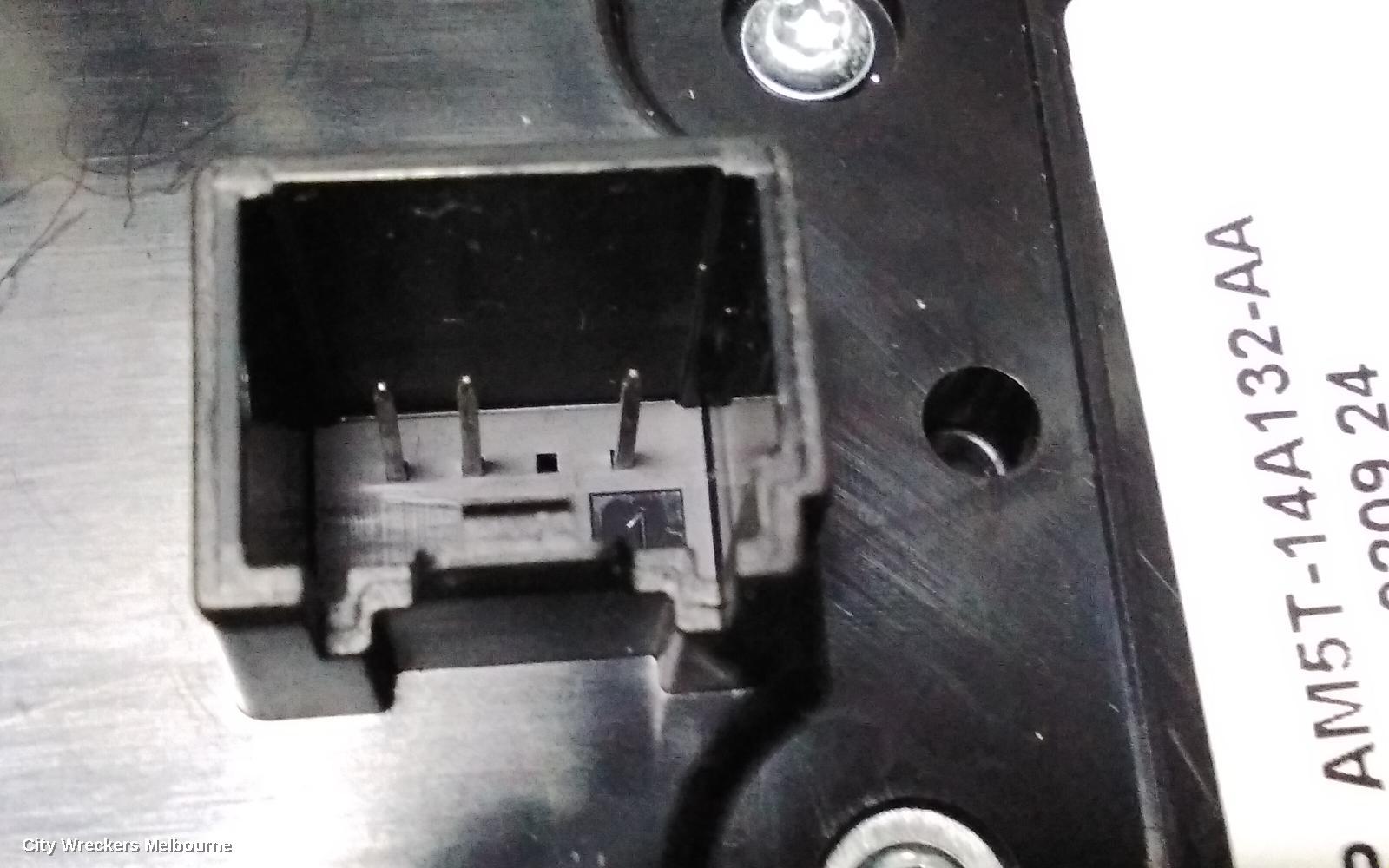 FORD FOCUS PWR DR WIND SWITCH, RH FRONT (MASTER SWITCH), LW, MANUAL FOLD, NON CHROME INSERT TYPE, 05/2011 - 08/2015
