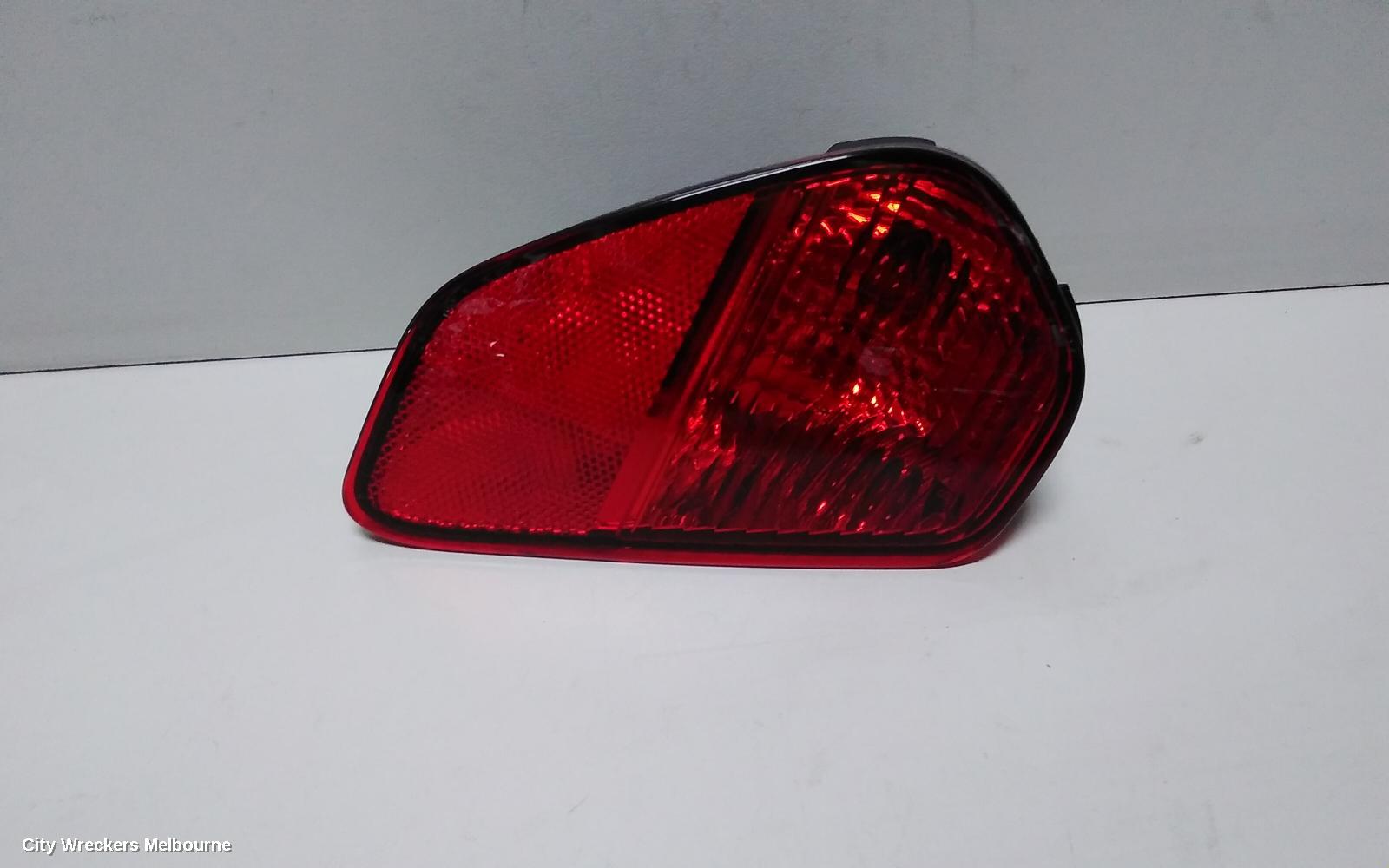 MITSUBISHI OUTLANDER RIGHT TAILLIGHT, BUMPER REFLECTOR, ZK-ZL, 04/2015 ONWARDS