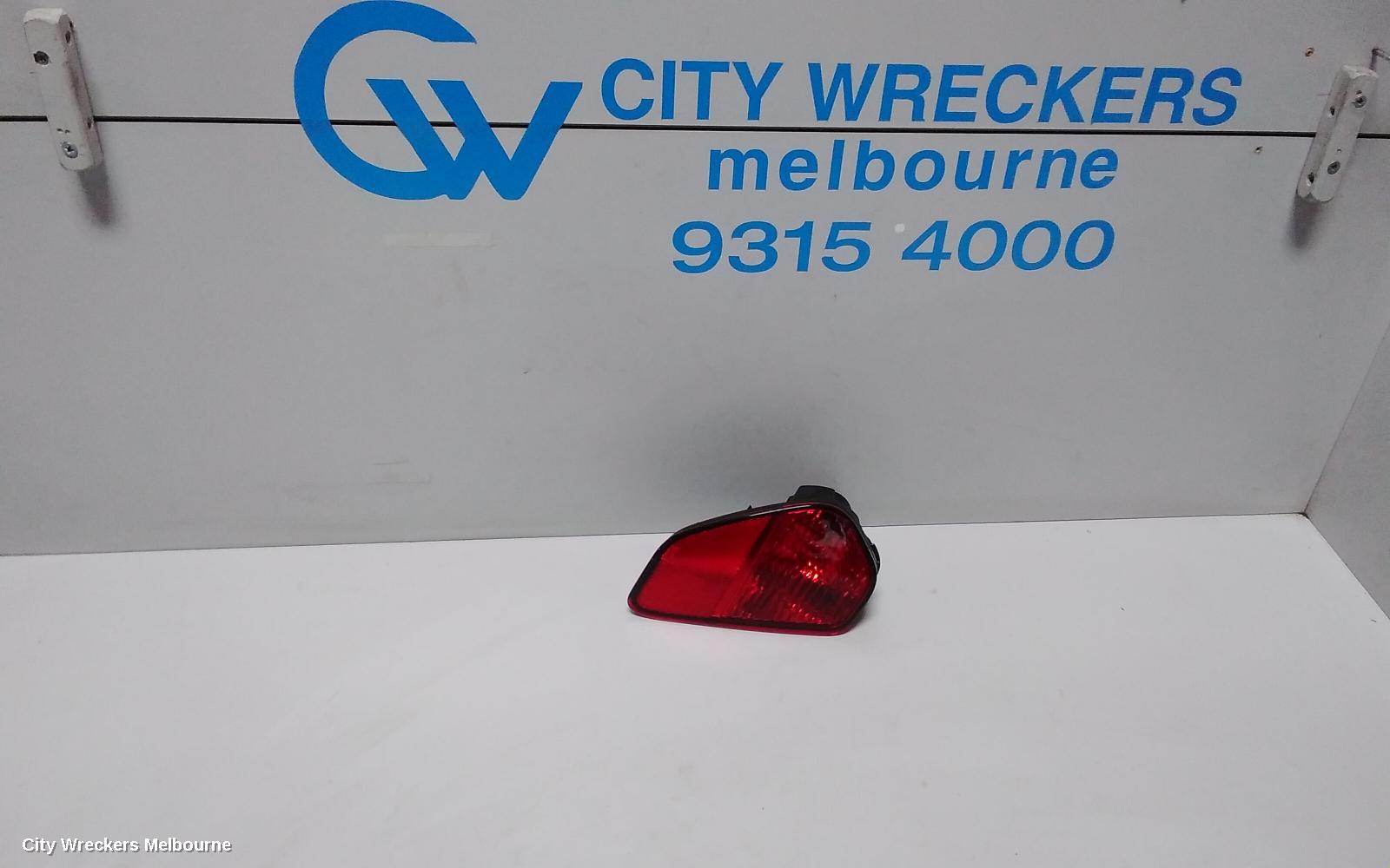 MITSUBISHI OUTLANDER RIGHT TAILLIGHT, BUMPER REFLECTOR, ZK-ZL, 04/2015 ONWARDS