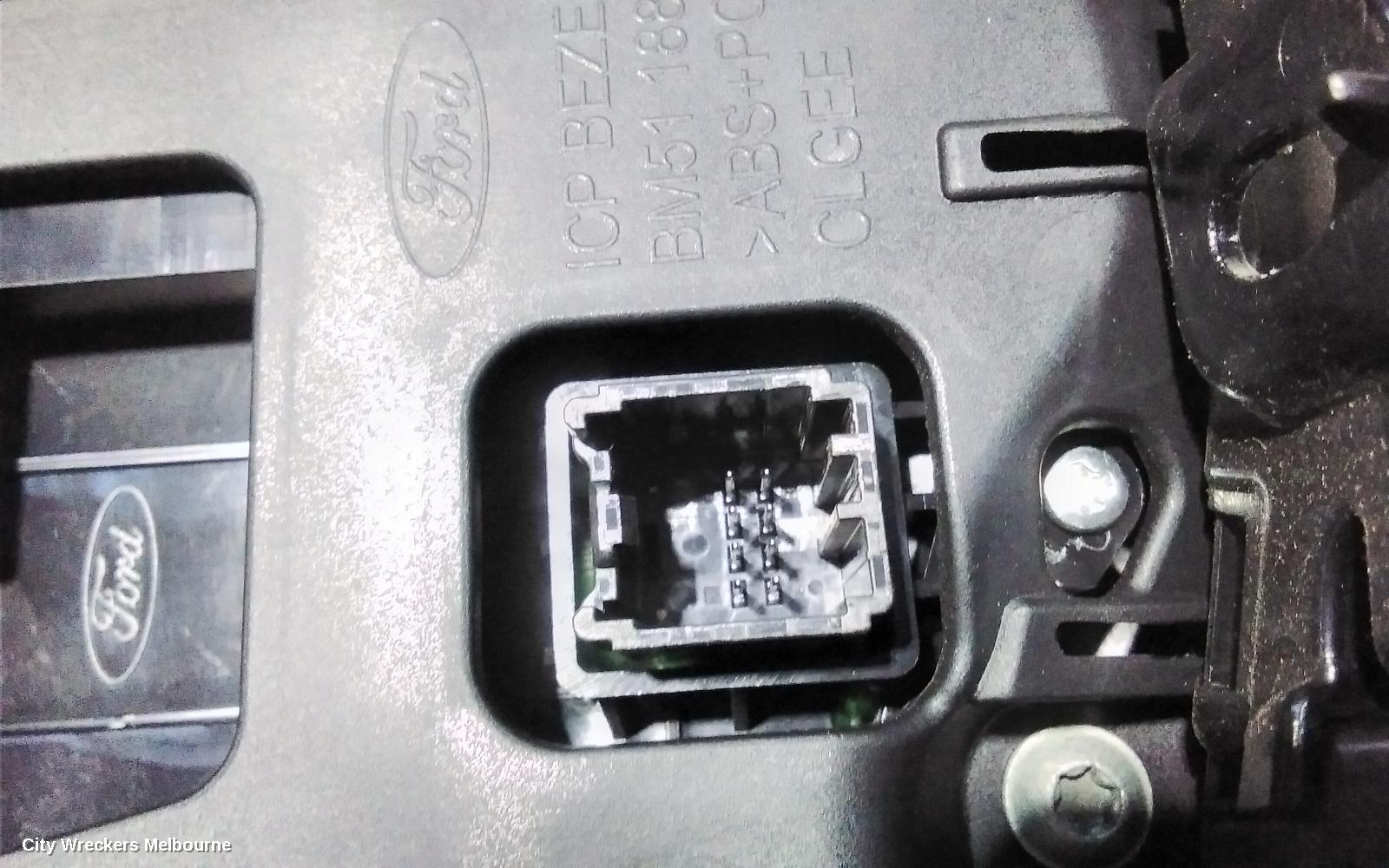 FORD FOCUS RADIO/CD/DVD/SAT/TV, DISPLAY UNIT, 5IN, W/ SAT NAV TYPE, LW, 10/2011 - 08/2015