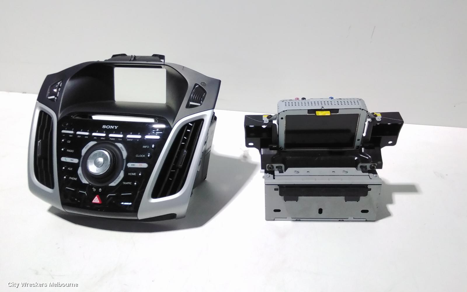 FORD FOCUS RADIO/CD/DVD/SAT/TV, DISPLAY UNIT, 5IN, W/ SAT NAV TYPE, LW, 10/2011 - 08/2015