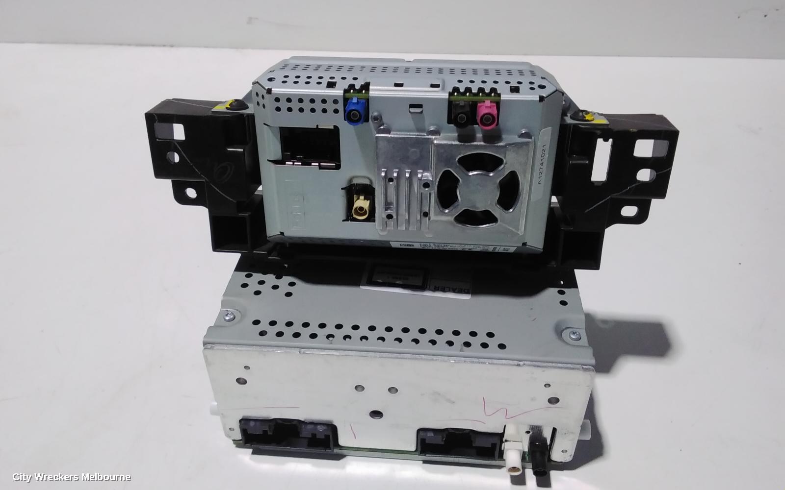 FORD FOCUS RADIO/CD/DVD/SAT/TV, DISPLAY UNIT, 5IN, W/ SAT NAV TYPE, LW, 10/2011 - 08/2015
