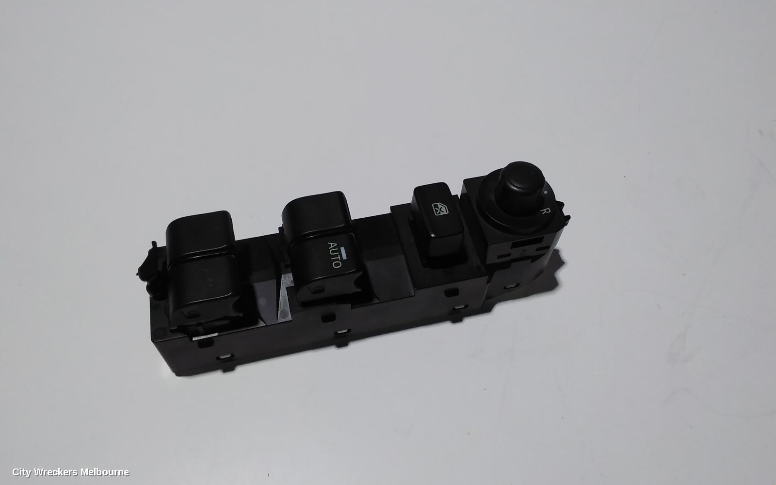 MAZDA CX3 PWR DR WIND SWITCH, RH FRONT (MASTER SWITCH), DK, 03/2015 - 01/2017