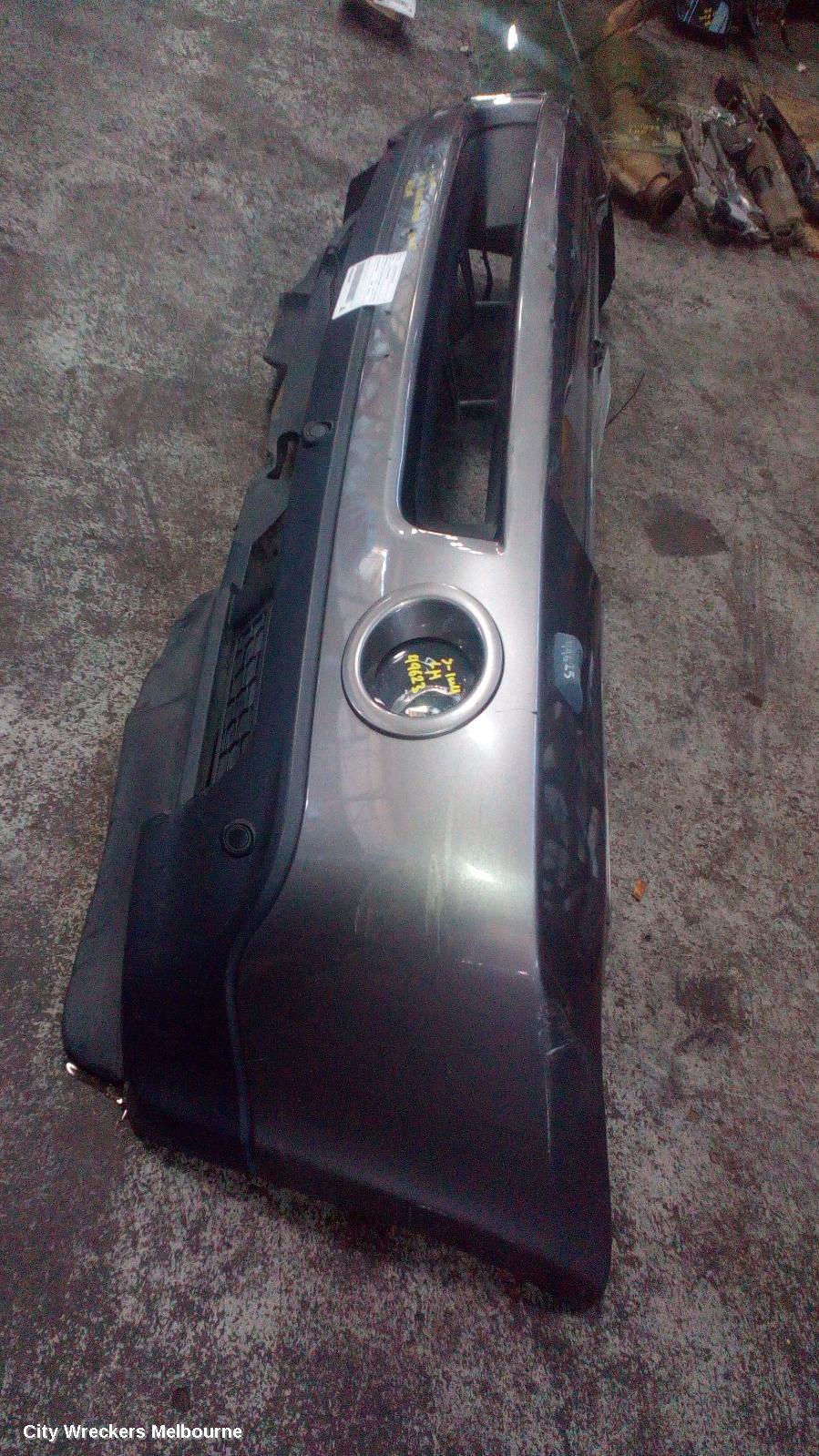 LAND ROVER RANGEROVER SPORT FRONT BUMPER, BUMPER BAR, 2.7/4.4, W/ PARK SENSORS, L320, 08/2005 - 09/2009