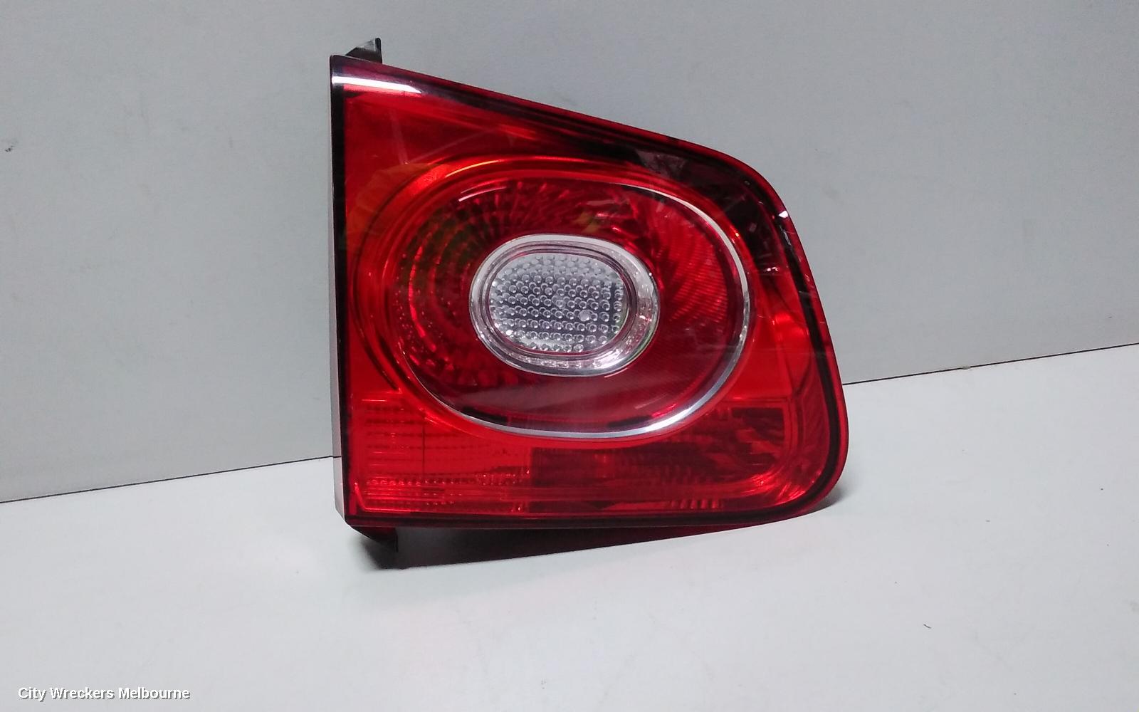 VOLKSWAGEN TIGUAN REAR GARNISH, TAILGATE LAMP (LH SIDE), 5N, 05/2008 - 06/2011