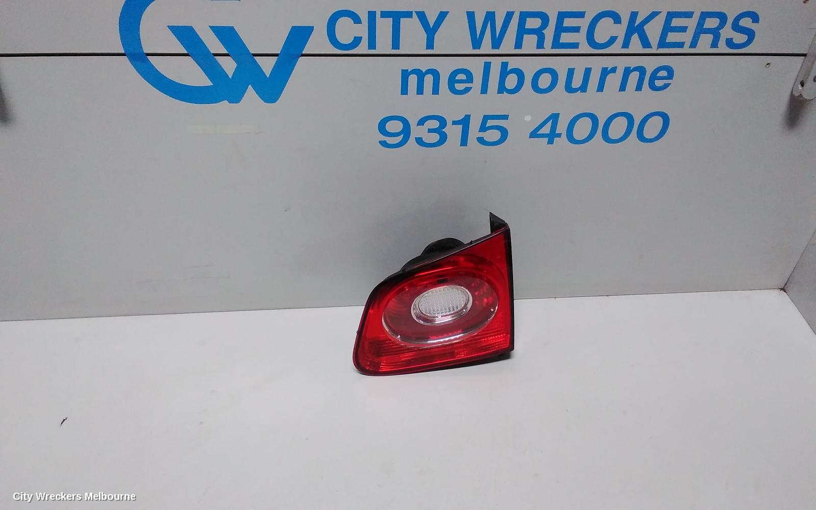 VOLKSWAGEN TIGUAN REAR GARNISH, TAILGATE LAMP (RH SIDE), 5N, 05/2008 - 06/2011