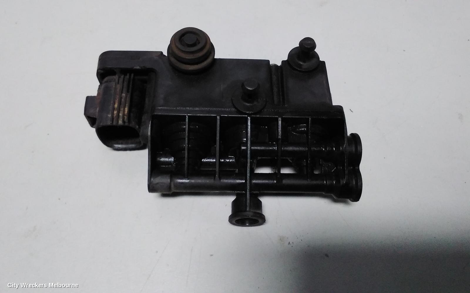 LAND ROVER RANGEROVER, L322 MY06 08/2005 - 08/2009, AIR SUSPINTION VALVE: 66408