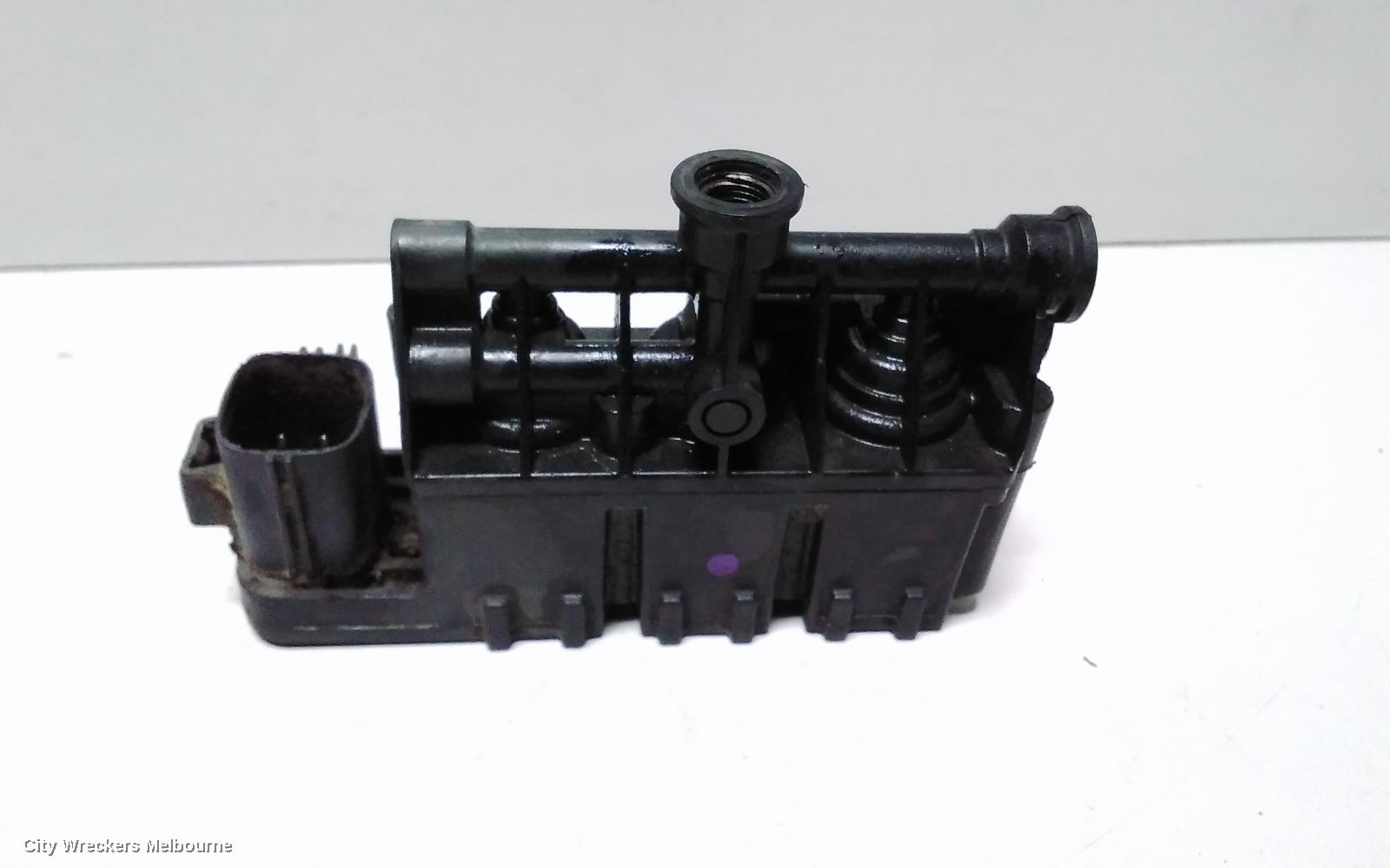 LAND ROVER RANGEROVER, L322 MY06 08/2005 - 08/2009, AIR SUSPINTION VALVE: 66408