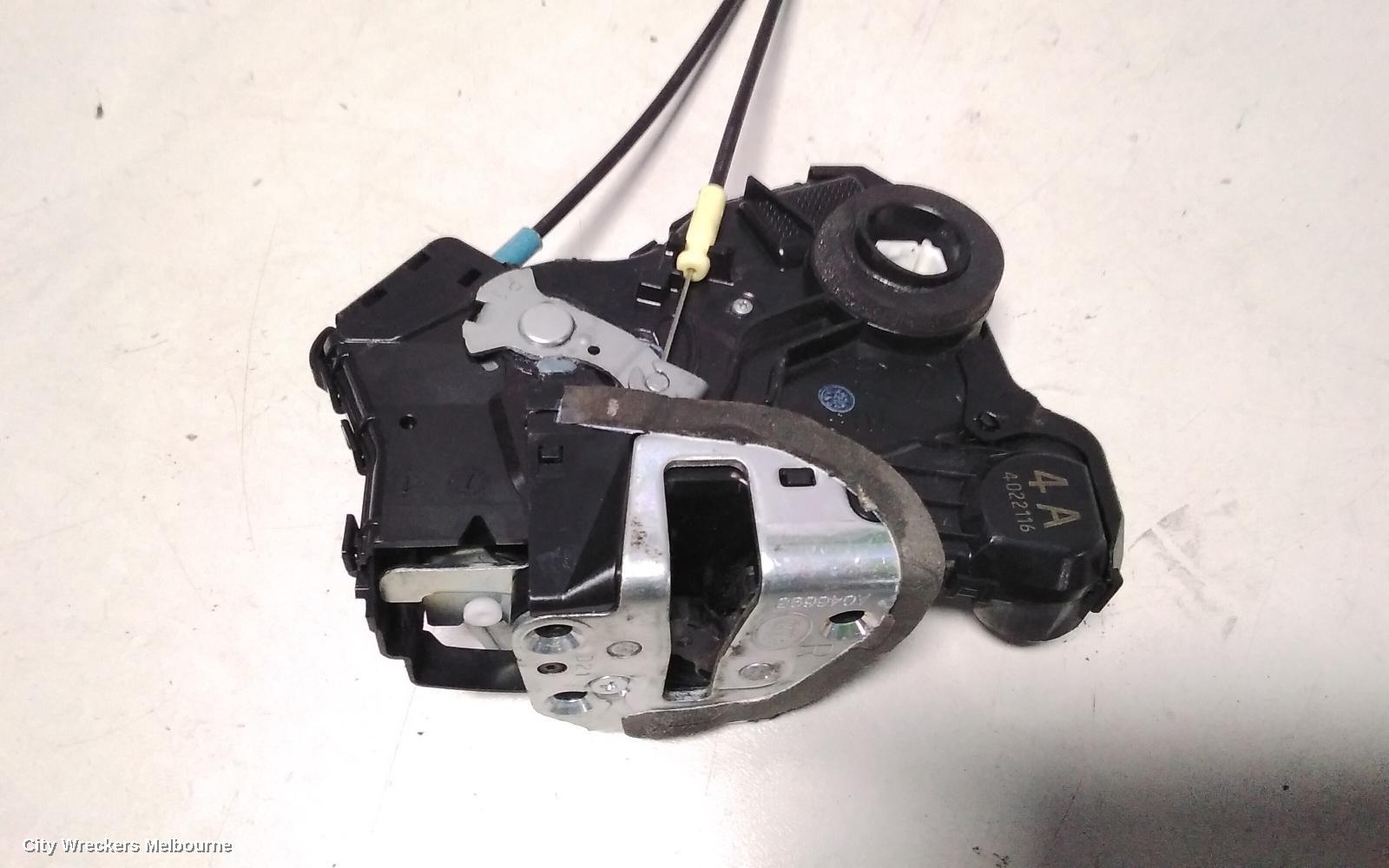 TOYOTA TARAGO DOOR/BOOT/GATE LOCK, RIGHT FRONT DOOR LOCK, ACR50R, 03/2006 - 06/2020