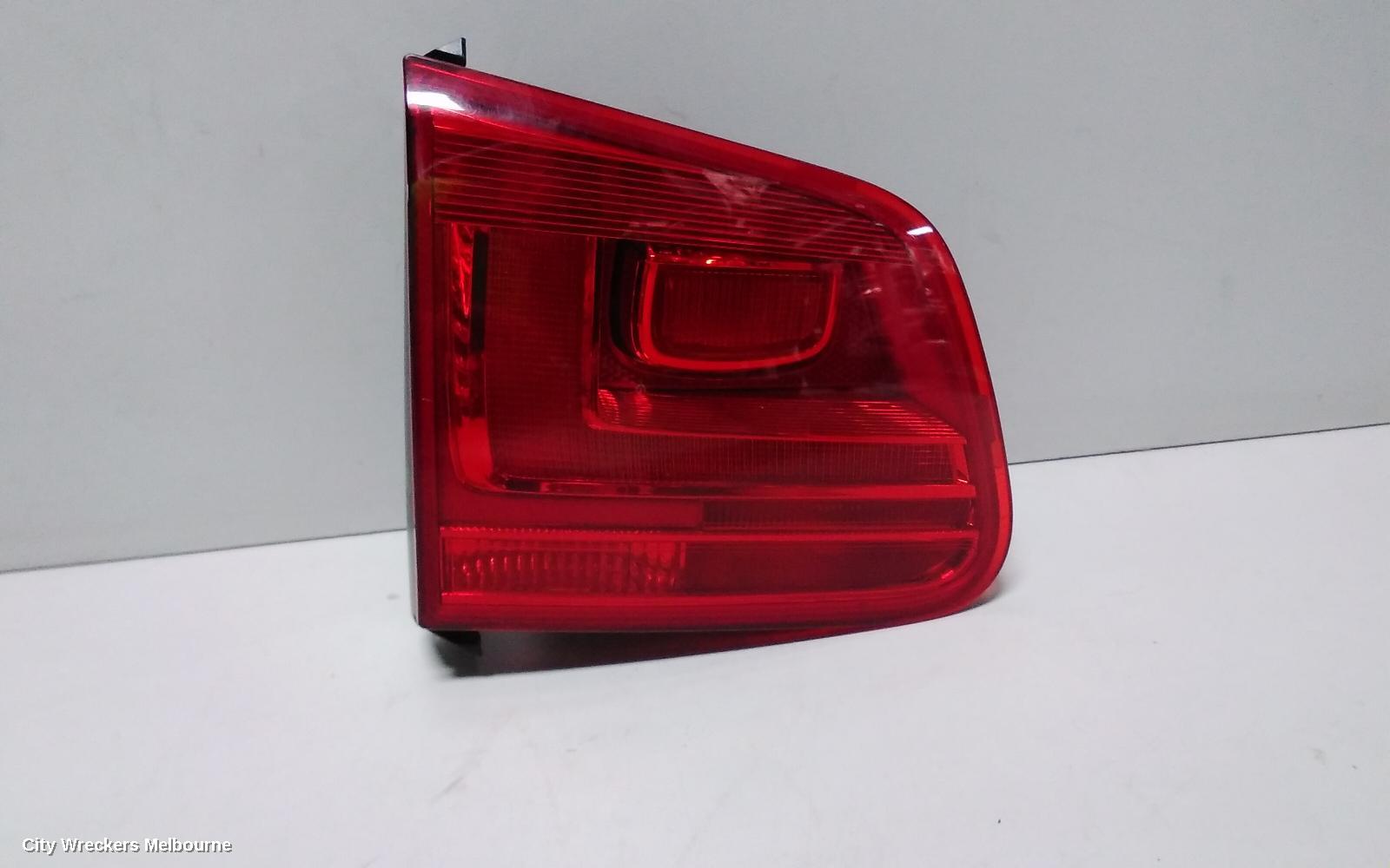 VOLKSWAGEN TIGUAN REAR GARNISH, TAILGATE LAMP (LH SIDE), 5N, 07/2011 - 08/2016