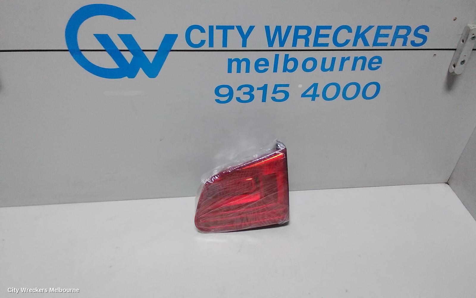 VOLKSWAGEN TIGUAN REAR GARNISH, TAILGATE LAMP (RH SIDE), 5N, 07/2011 - 08/2016
