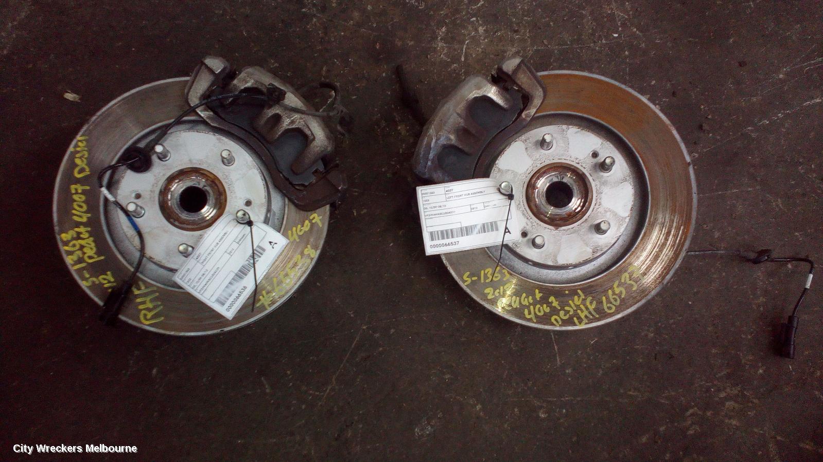 PEUGEOT 4007 RIGHT FRONT HUB ASSEMBLY, GS, 10/2009 - 08/2013
