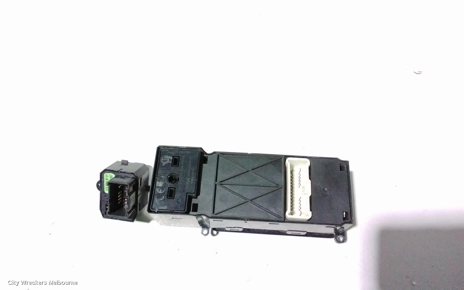 HONDA ACCORD PWR DR WIND SWITCH, RH FRONT (MASTER SWITCH), 7TH GEN, CL/EURO (VIN JHMCL), 06/2003 - 03/2008