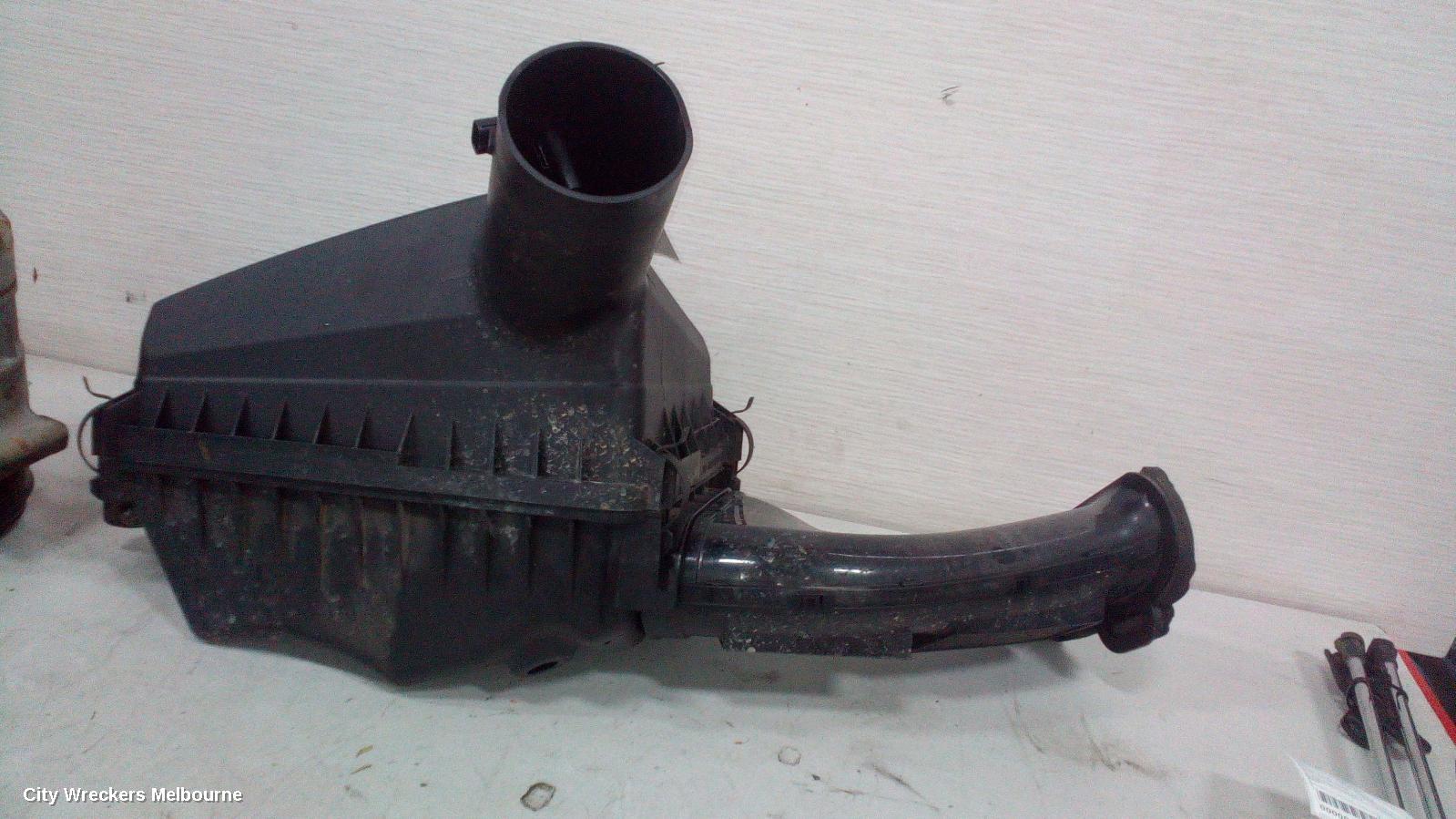 HOLDEN COMMODORE AIR CLEANER/BOX, VE, 3.6 V6, LLT ENG TYPE, SIDI, 08/2009 - 04/2013