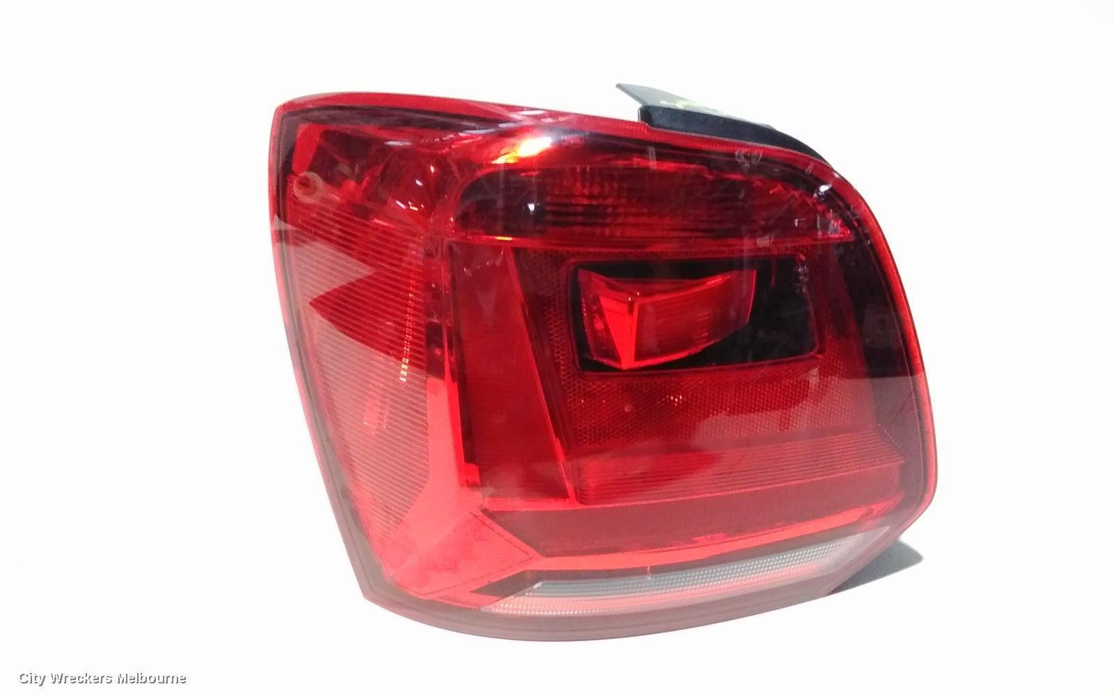 VOLKSWAGEN POLO LEFT TAILLIGHT, 6R, COMFORTLINE/TRENDLINE, RED INSERT TYPE, 05/2014 - 09/2017