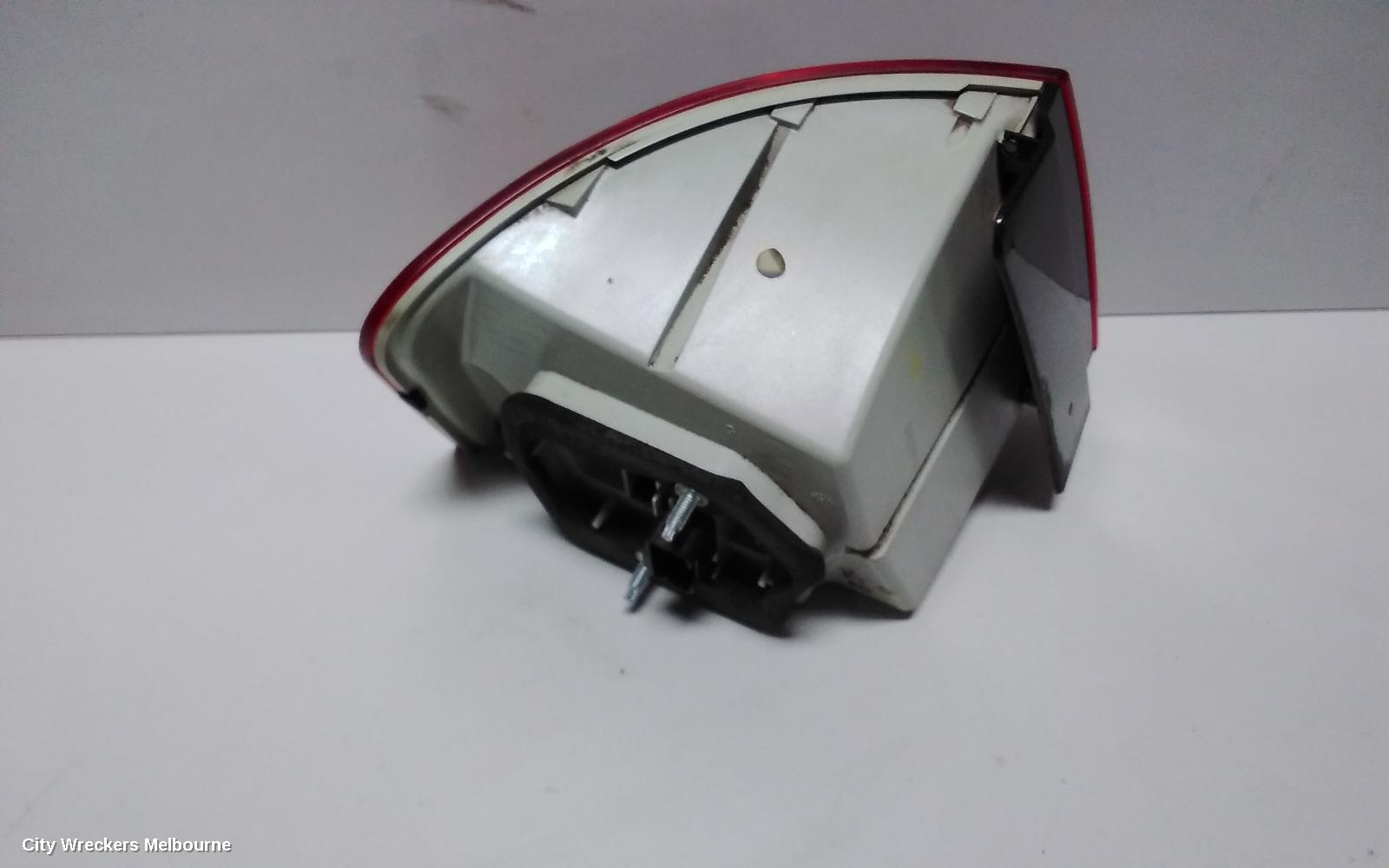 VOLKSWAGEN JETTA RIGHT TAILLIGHT, 1KM, 02/2006 - 07/2011