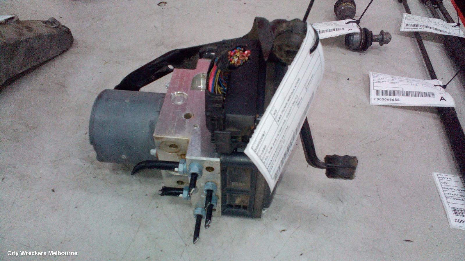 BMW X5 ABS PUMP/MODULATOR, E70, P/N 34516780125, 03/2007 - 08/2013