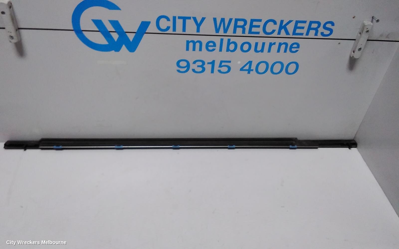 TOYOTA KLUGER DOOR MOULD, RH REAR CHROM MOULD : 66834, XU50 SERIES, 03/2014 - 02/2021