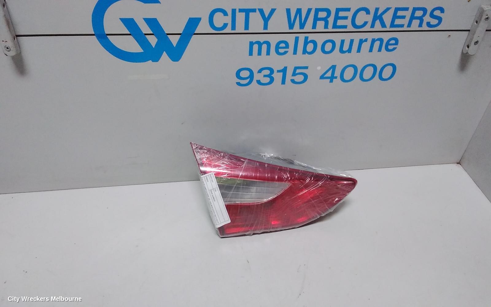 HYUNDAI I30 REAR GARNISH, TAILGATE LAMP (LH SIDE), GD, 3DR/5DR HATCH, 03/2012 - 02/2017