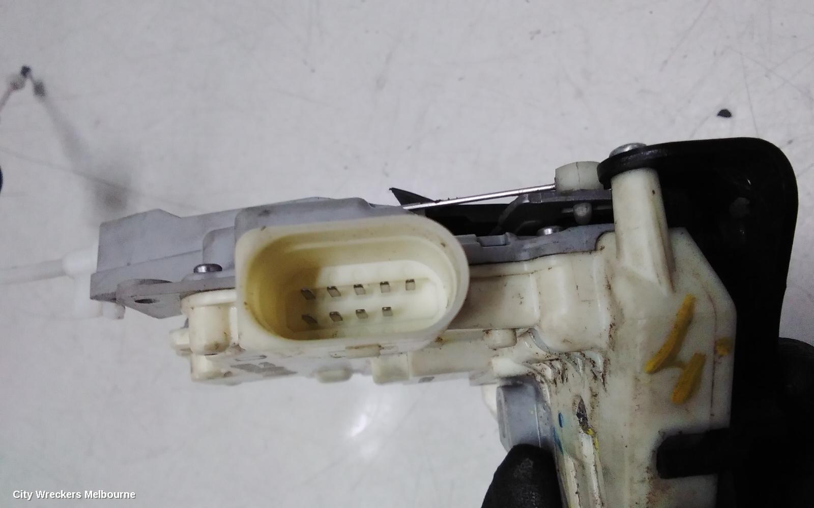 AUDI Q7 DOOR/BOOT/GATE LOCK, RIGHT FRONT DOOR LOCK, 4L, P/N 3C2837016A, 09/2006 - 11/2009