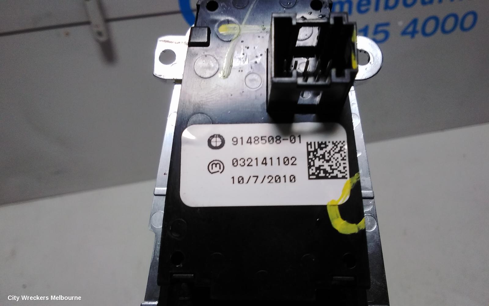 BMW X5, E70, 12/2006 - 08/2013, HAND BREAK SWITCH: 67102