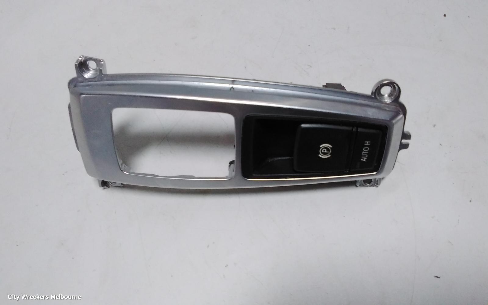 BMW X5, E70, 12/2006 - 08/2013, HAND BREAK SWITCH: 67102
