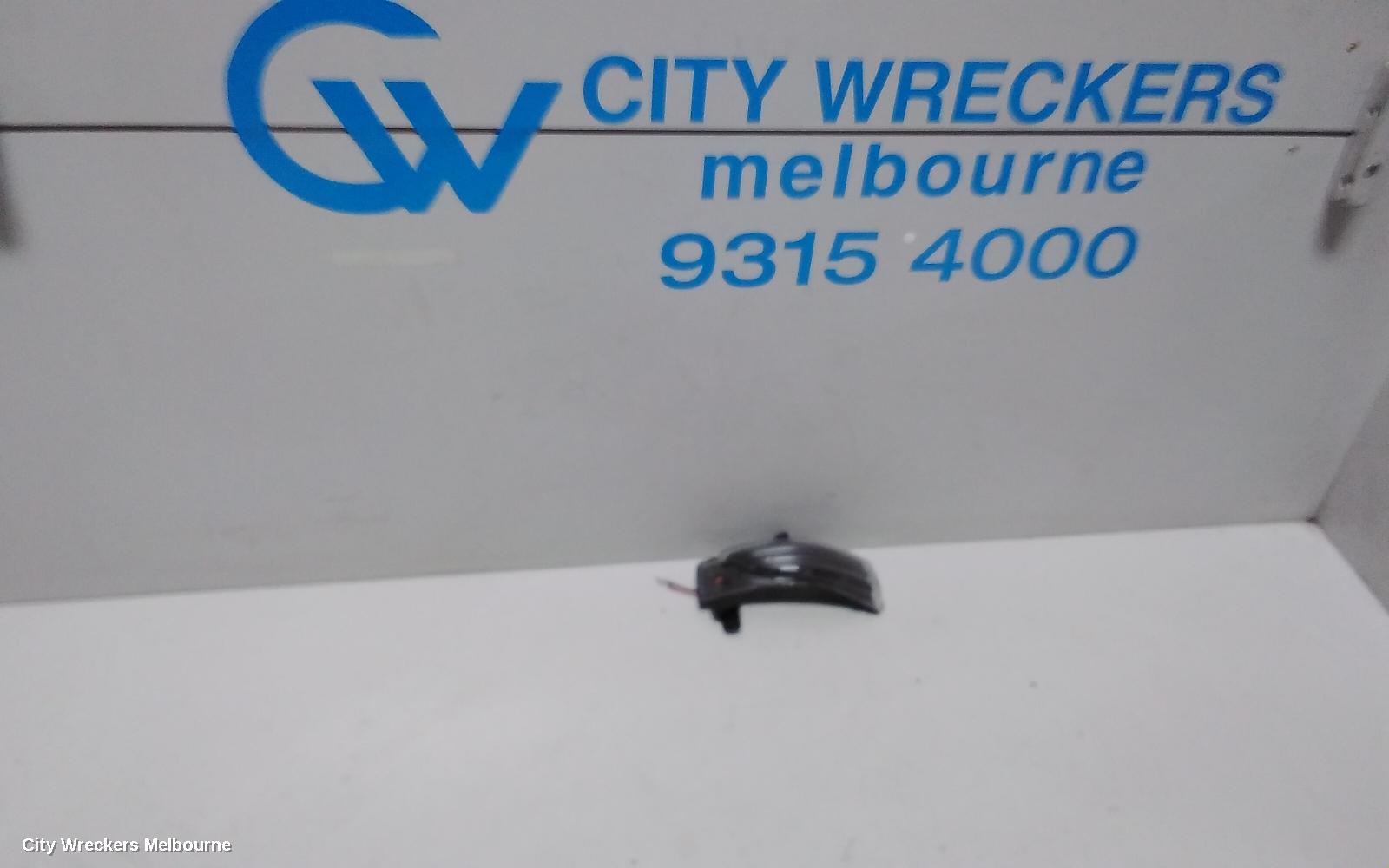 SUBARU LIBERTY RIGHT DOOR MIRROR, 6TH GEN, POWER FOLD, W/ BLIND SPOT TYPE, 02/2016 - 12/2017