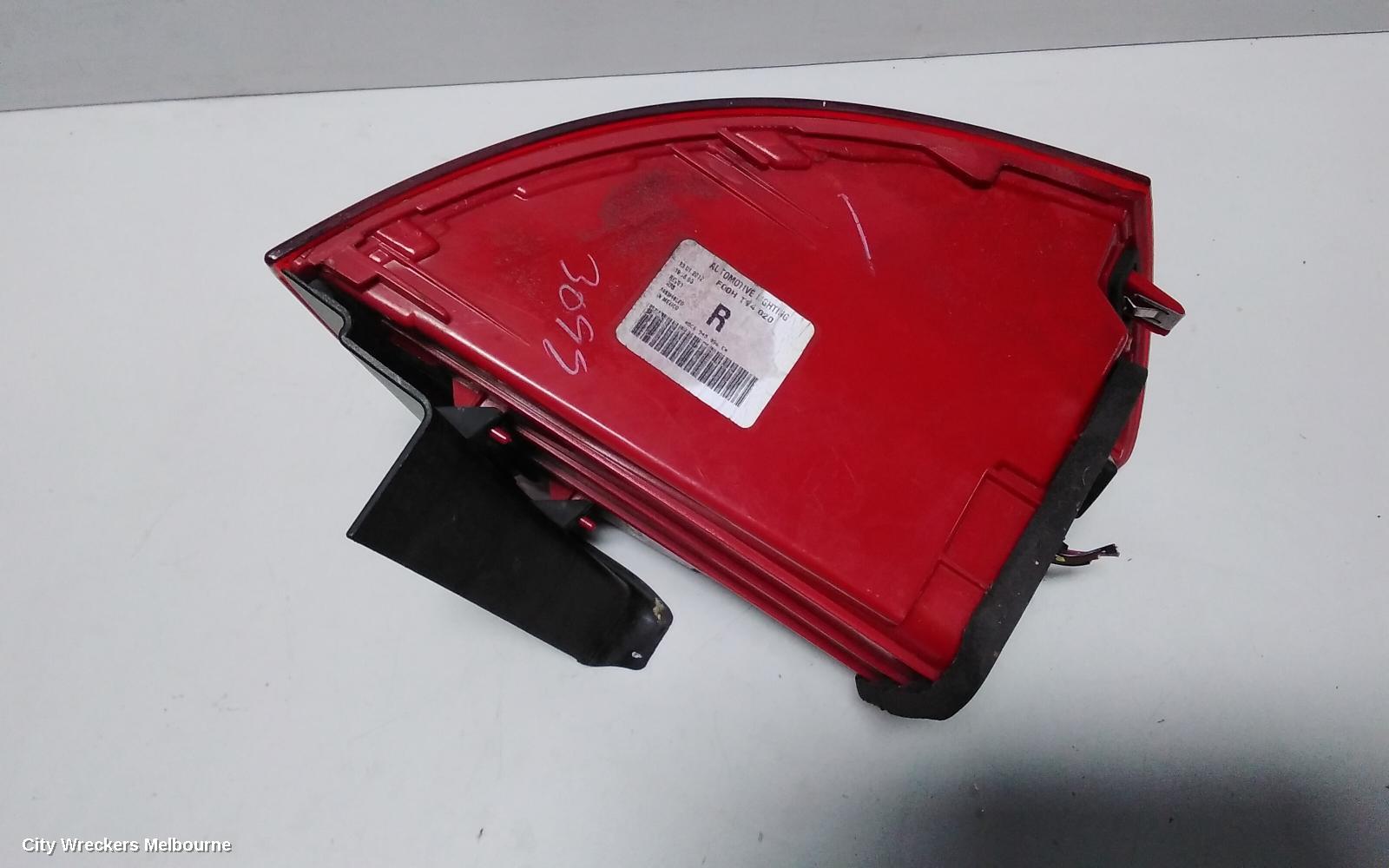 VOLKSWAGEN JETTA RIGHT TAILLIGHT, 1B, 02/2011 - 10/2014
