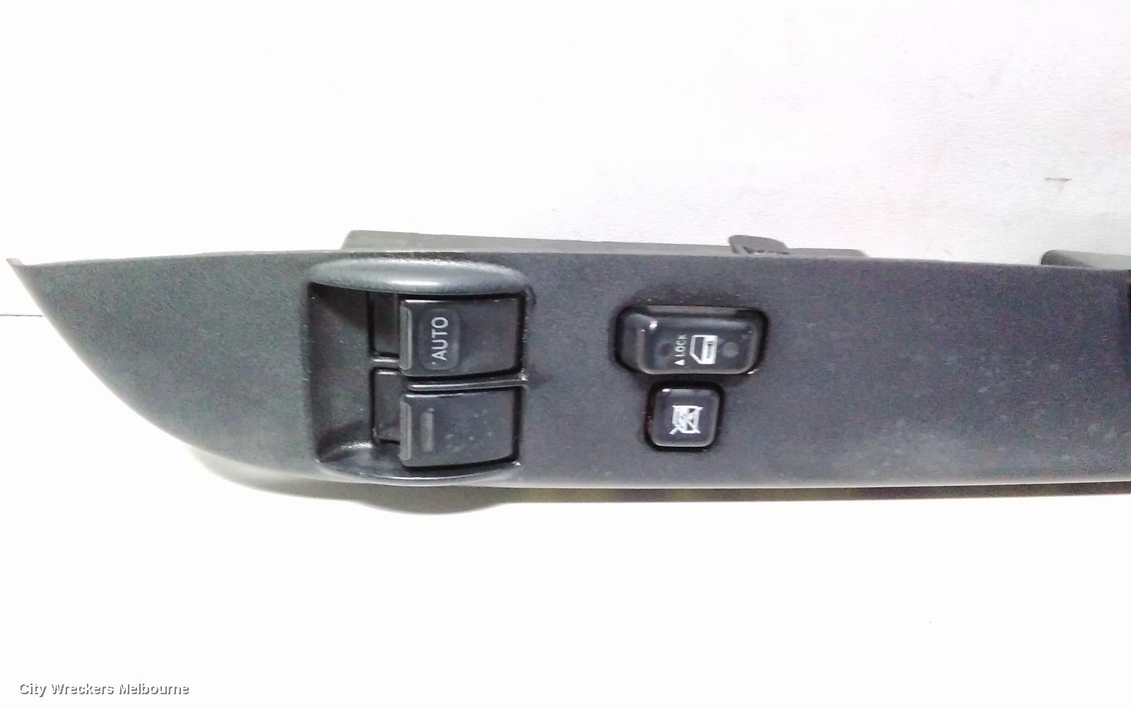 TOYOTA HIACE PWR DR WIND SWITCH, RH FRONT (MASTER SWITCH), TRH/KDH, 03/2005 - 02/2014