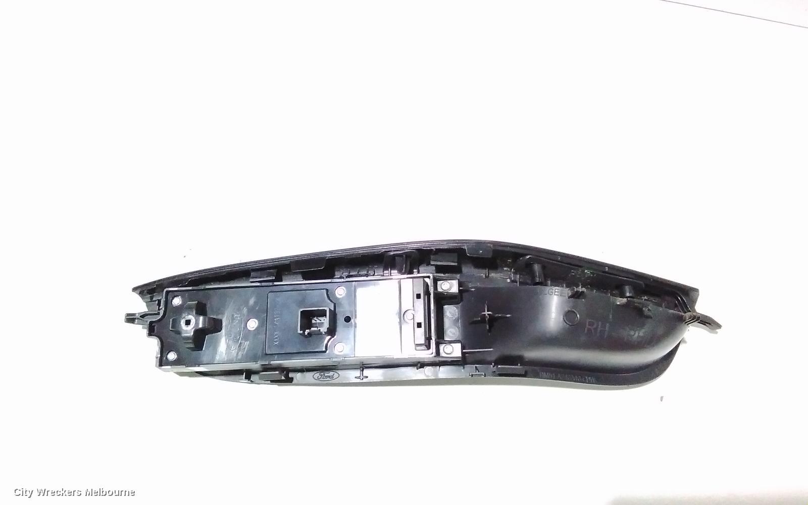 FORD FOCUS PWR DR WIND SWITCH, RH FRONT (MASTER SWITCH), LW, MANUAL FOLD, NON CHROME INSERT TYPE, 05/2011 - 08/2015