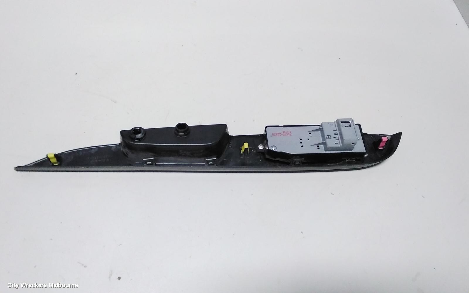 TOYOTA HIACE PWR DR WIND SWITCH, RH FRONT (MASTER SWITCH), TRH/KDH, 03/2014 - 04/2019