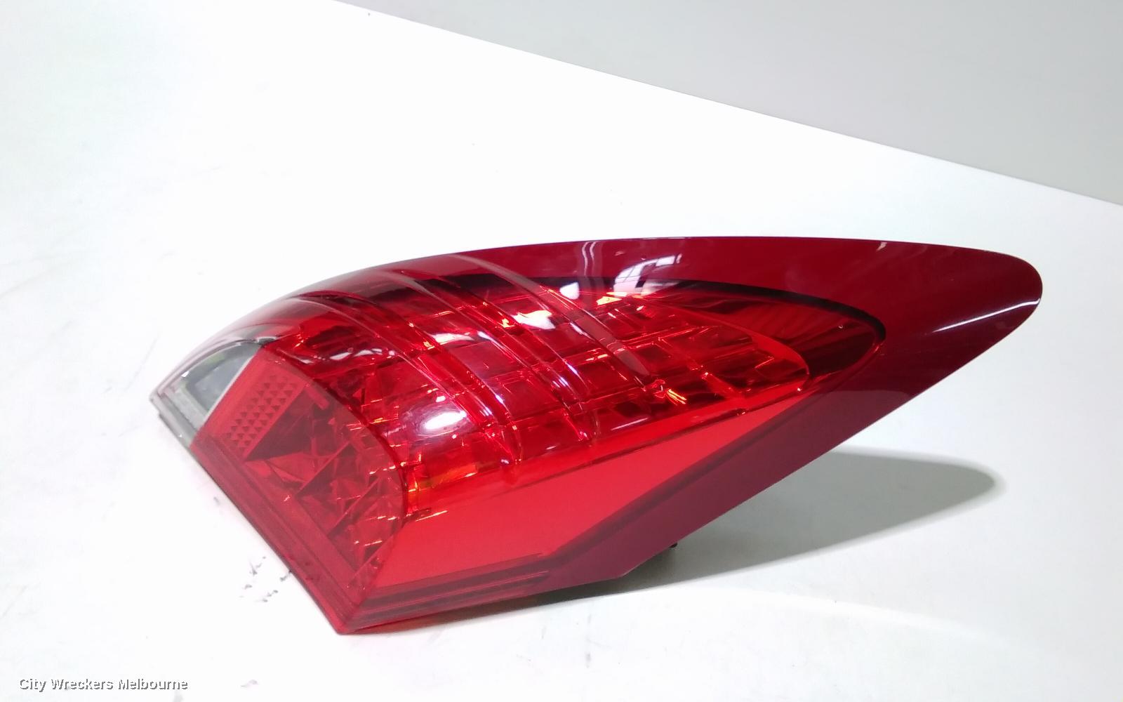 HONDA CIVIC LEFT TAILLIGHT, 9TH GEN, HATCH (VIN SHHFK), 06/2012 - 03/2015