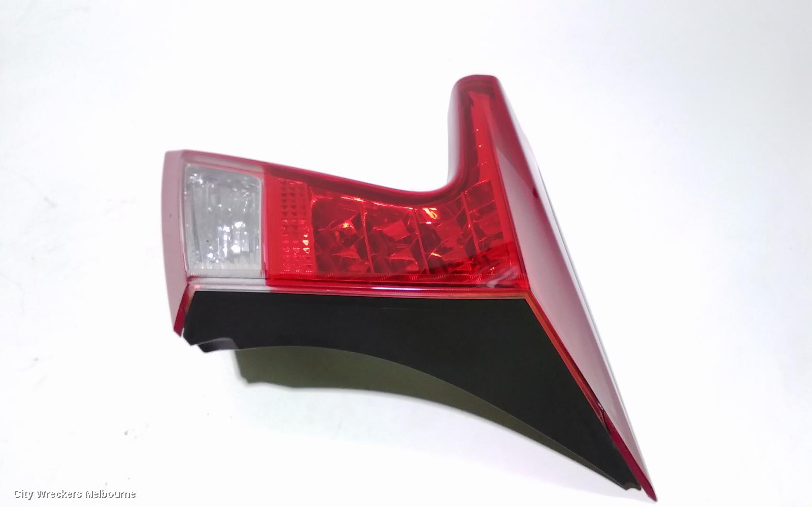 HONDA CIVIC REAR GARNISH, TAILGATE LAMP (RH SIDE), 9TH GEN, HATCH (VIN SHHFK), 06/2012 - 03/2015