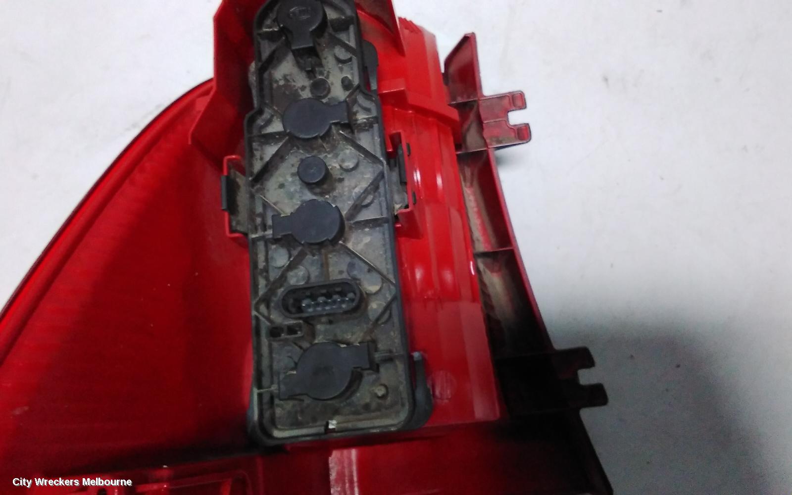 MERCEDES M CLASS RIGHT TAILLIGHT, W163 (UPDATE), 10/2001 - 08/2005