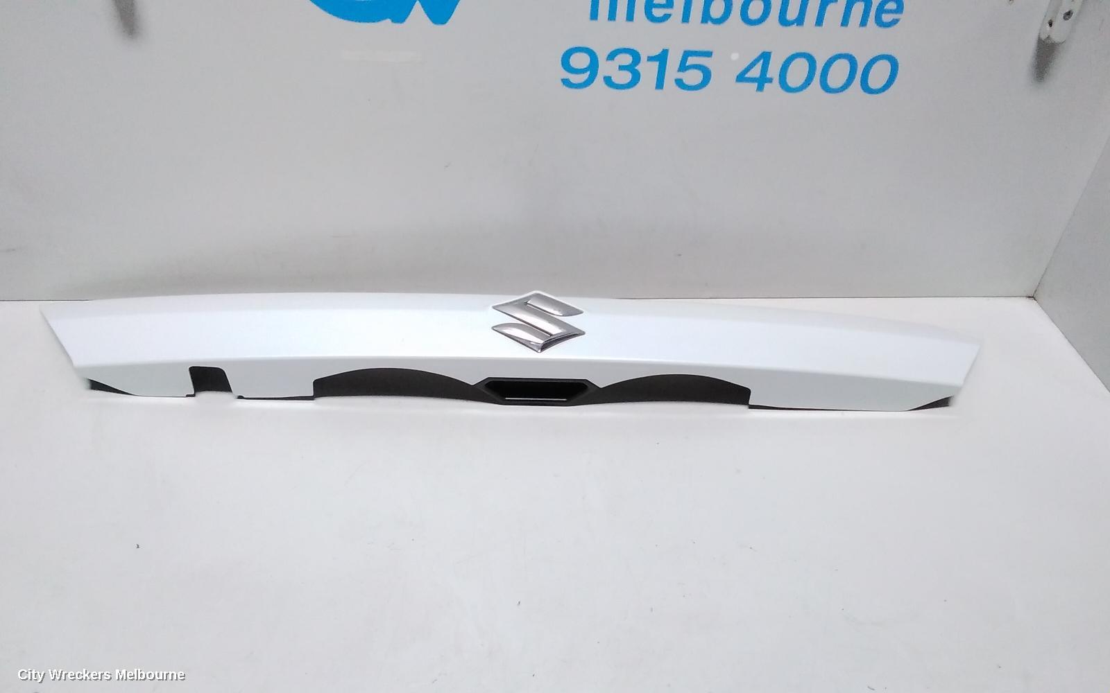 SUZUKI VITARA REAR GARNISH, TAILGATE GARNISH (CENTRE), VITARA, LY (VIN TSM), NON BUTTON TYPE, 06/2015 ONWARDS
