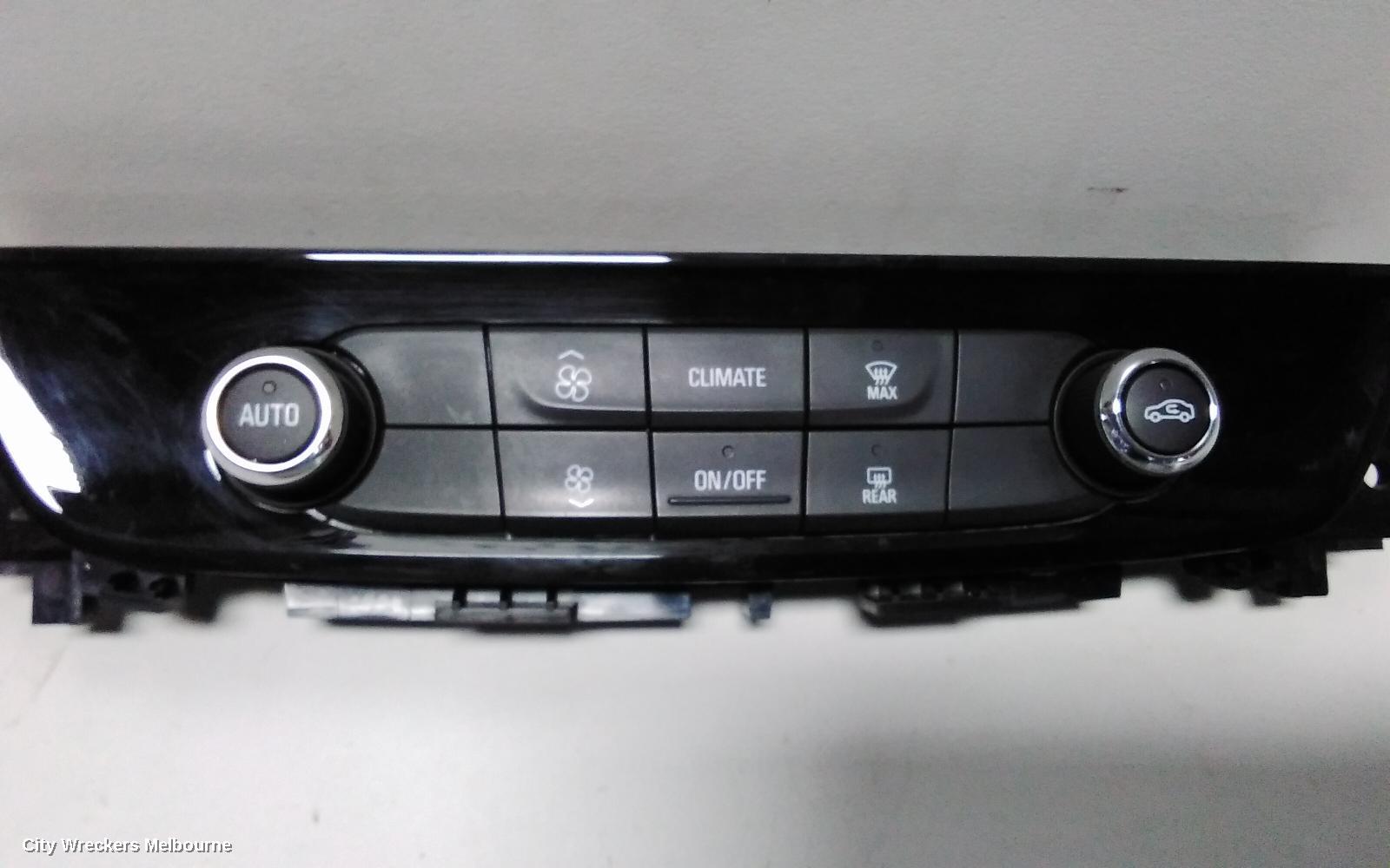HOLDEN COMMODORE HEATER/AC CONTROLS, DUAL CLIMATE CONTROL, NON HEATED SEAT TYPE, ZB, 10/2017 - 12/2020