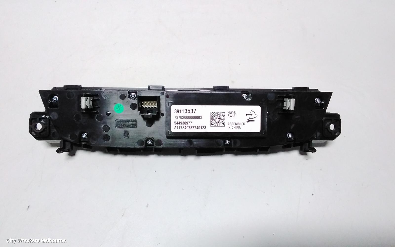 HOLDEN COMMODORE HEATER/AC CONTROLS, DUAL CLIMATE CONTROL, NON HEATED SEAT TYPE, ZB, 10/2017 - 12/2020