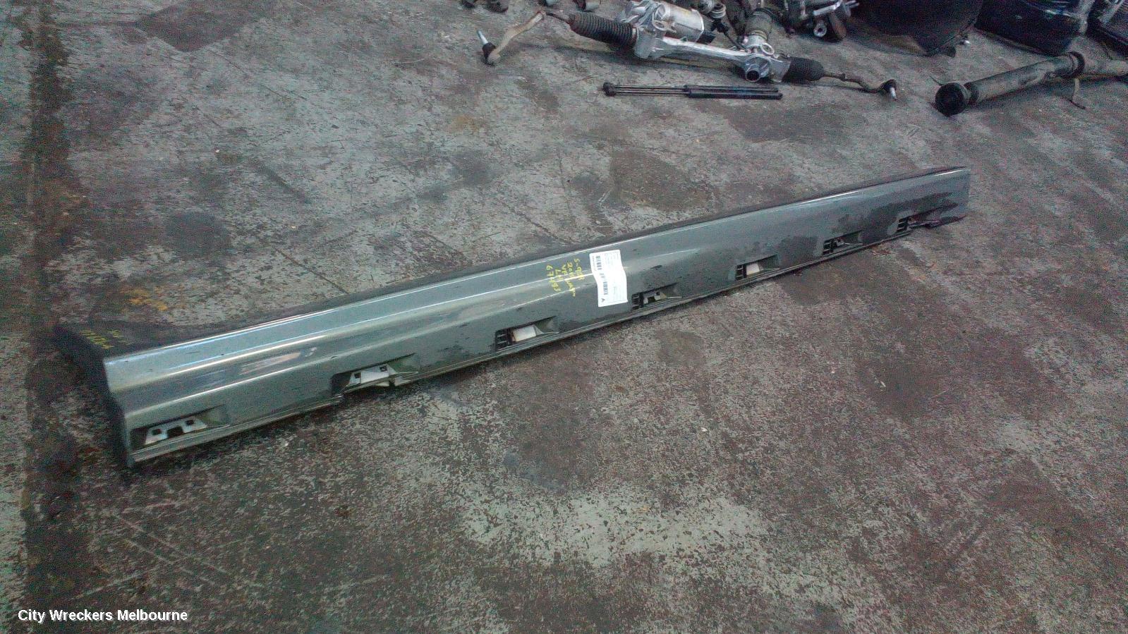 HOLDEN COMMODORE SIDE STEP/SKIRT, VF, ASSY, WAGON, 05/2013 - 12/2017