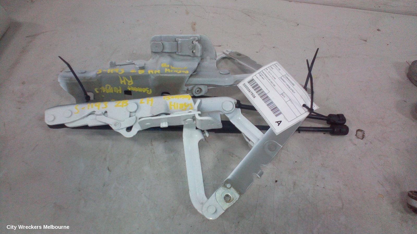 HOLDEN COMMODORE BONNET HINGE/STRUT, ZB, 10/2017 - 12/2020
