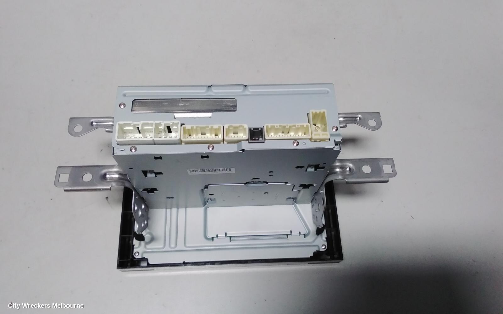 TOYOTA COROLLA RADIO/CD/DVD/SAT/TV, 6.1IN TOUCHSCREEN (P/N ON FACE 100523), ZRE182R, HATCH, 03/2015 - 06/2018