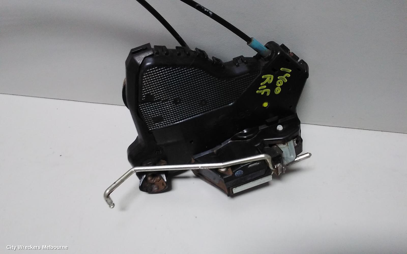 TOYOTA HIACE DOOR/BOOT/GATE LOCK, RIGHT FRONT DOOR LOCK, TRH/KDH, 03/2005 - 04/2019