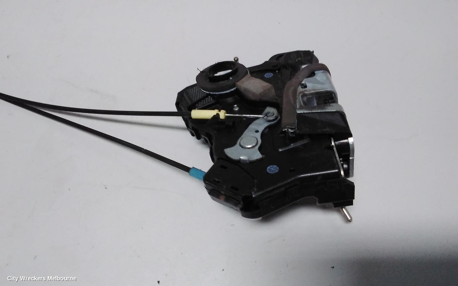 TOYOTA HIACE DOOR/BOOT/GATE LOCK, RIGHT FRONT DOOR LOCK, TRH/KDH, 03/2005 - 04/2019