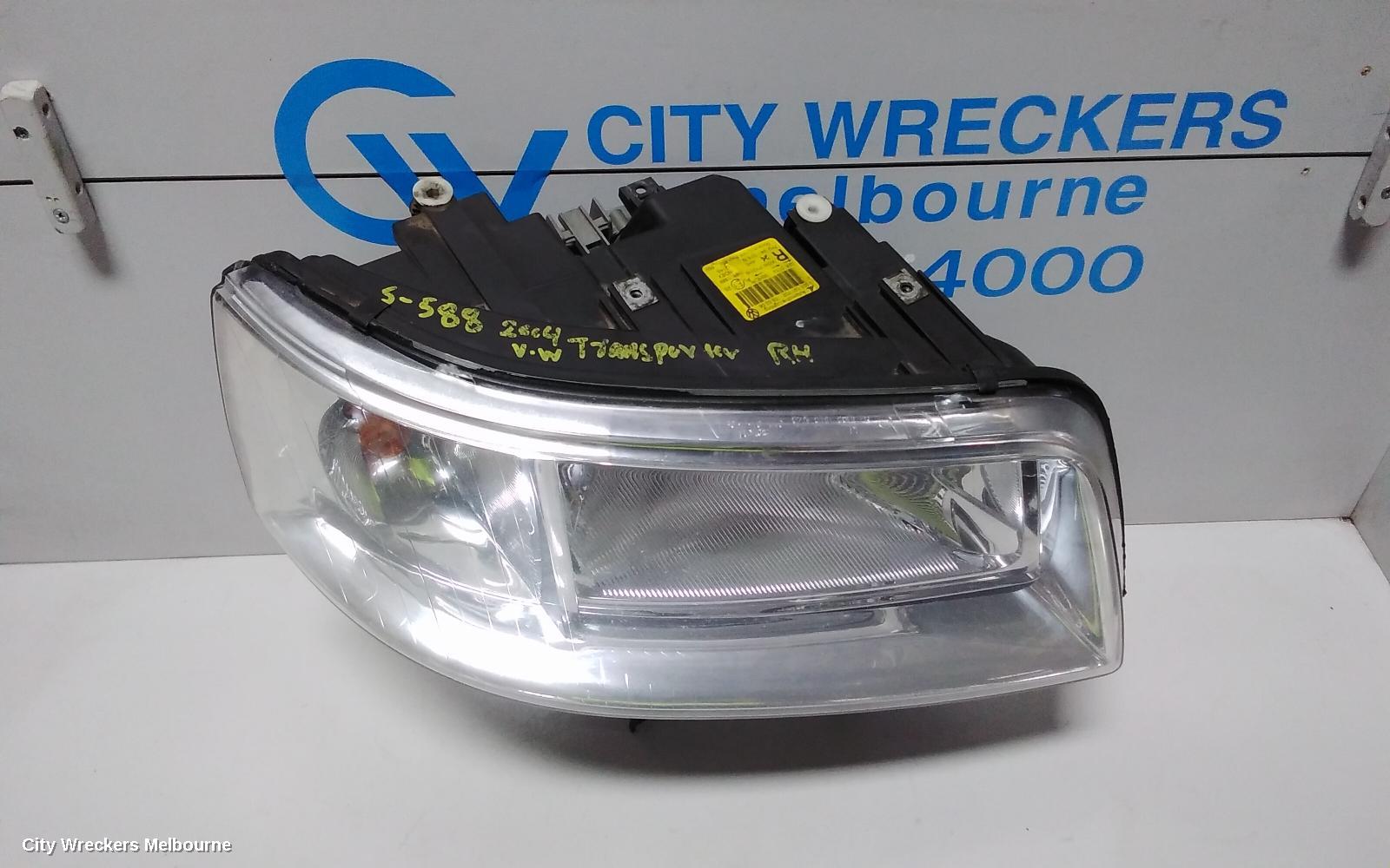 VOLKSWAGEN TRANSPORTER RIGHT HEADLAMP, T5, TRANSPORTER/KOMBI, 08/2004 - 10/2010