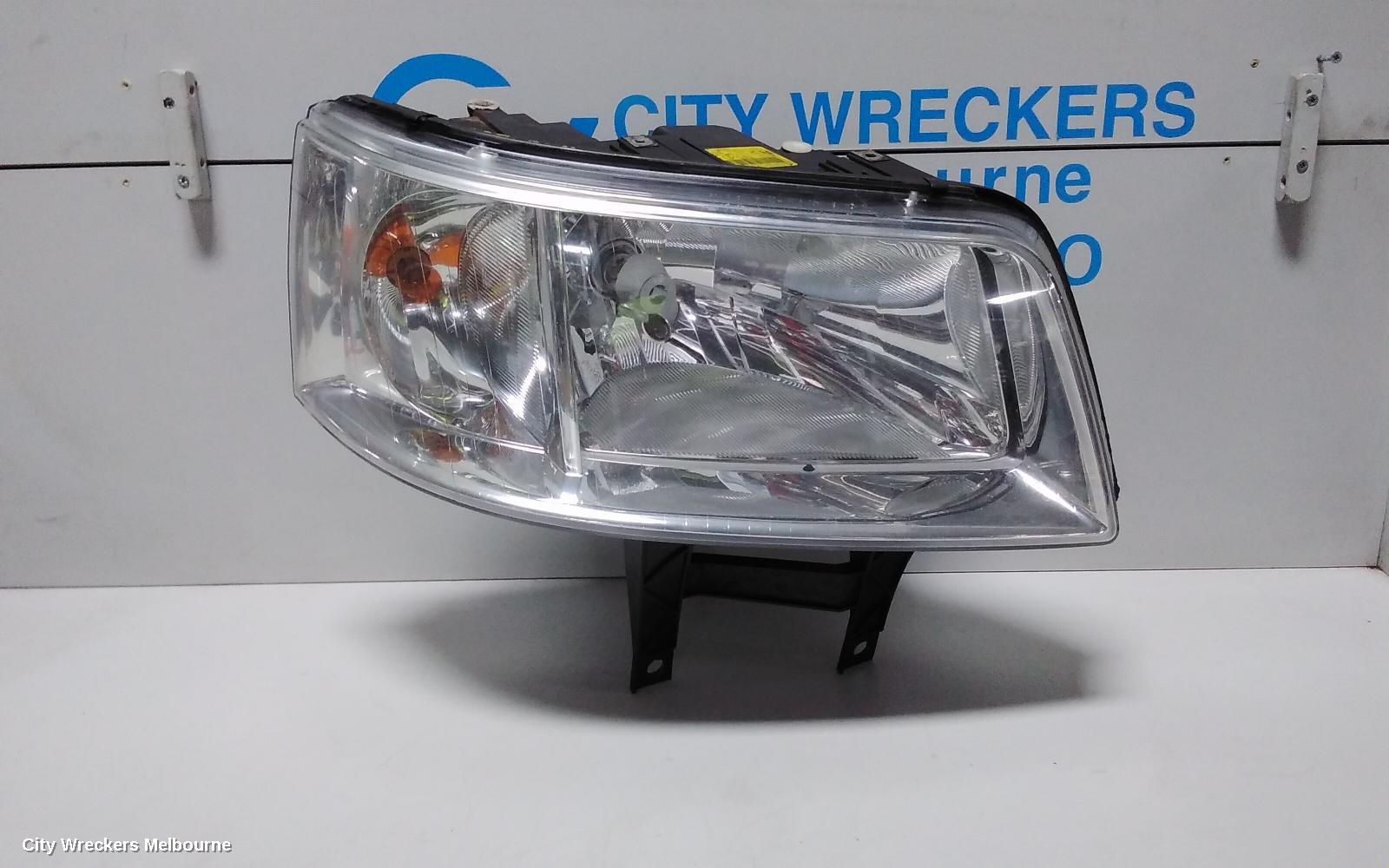 VOLKSWAGEN TRANSPORTER RIGHT HEADLAMP, T5, TRANSPORTER/KOMBI, 08/2004 - 10/2010