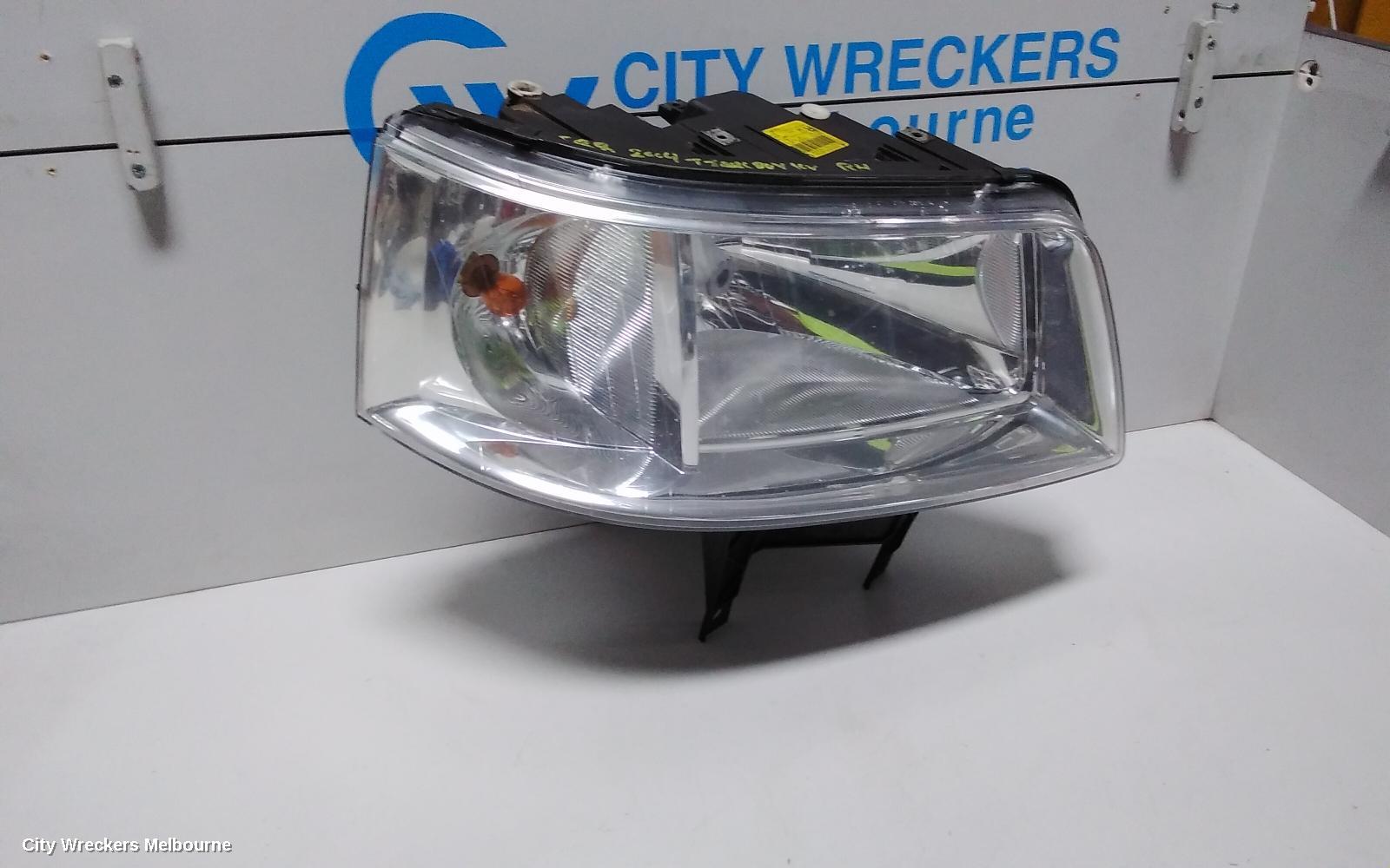 VOLKSWAGEN TRANSPORTER RIGHT HEADLAMP, T5, TRANSPORTER/KOMBI, 08/2004 - 10/2010