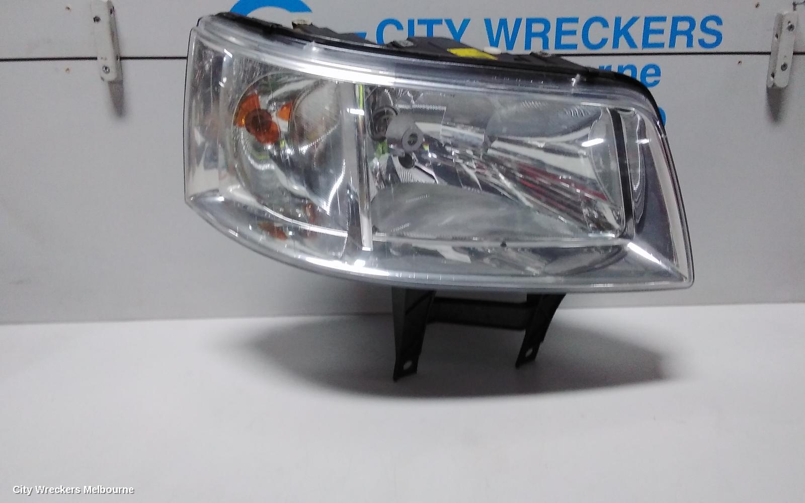 VOLKSWAGEN TRANSPORTER RIGHT HEADLAMP, T5, TRANSPORTER/KOMBI, 08/2004 - 10/2010