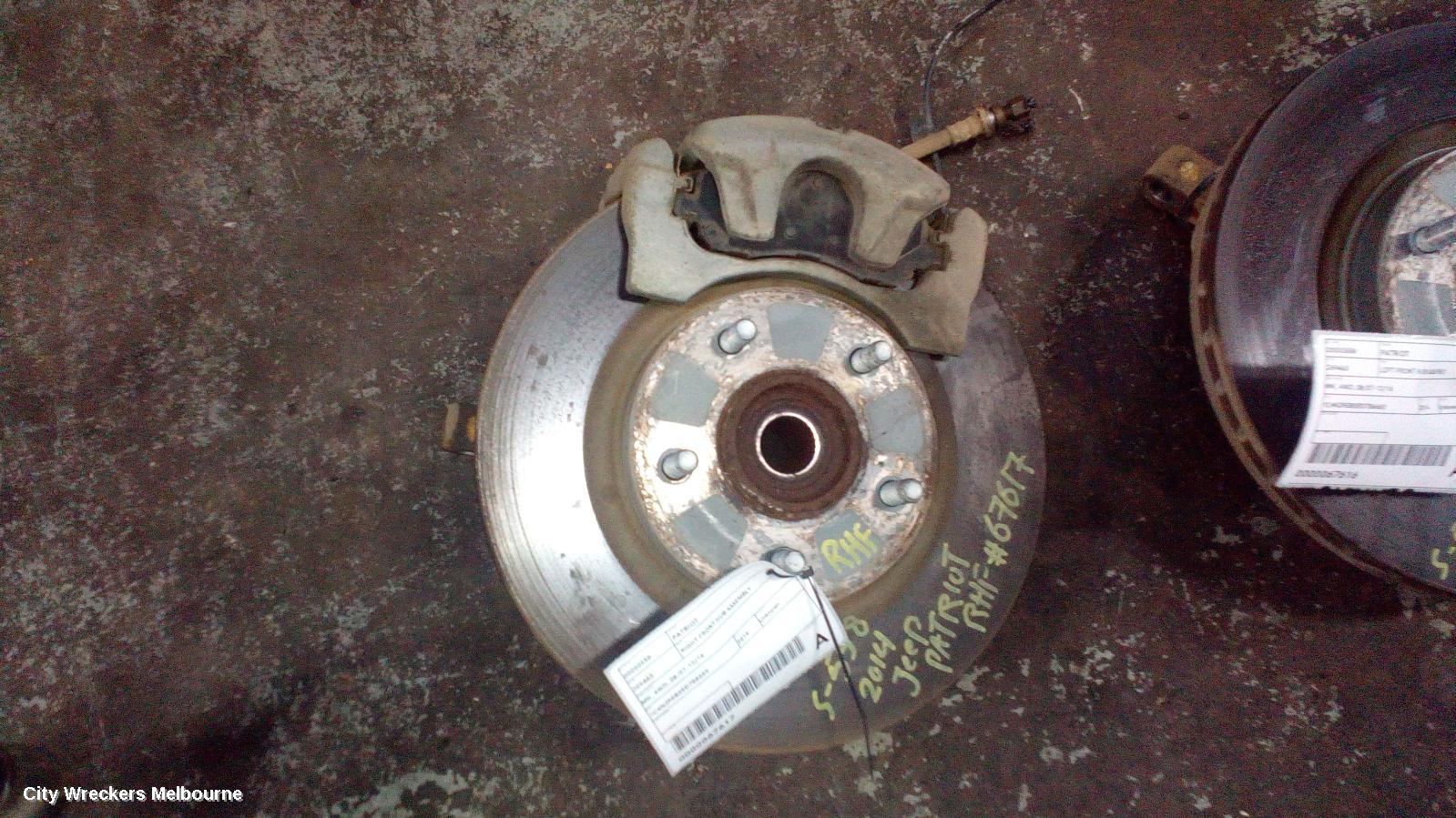 JEEP PATRIOT RIGHT FRONT HUB ASSEMBLY, MK, 4WD, 08/2007 - 12/2016