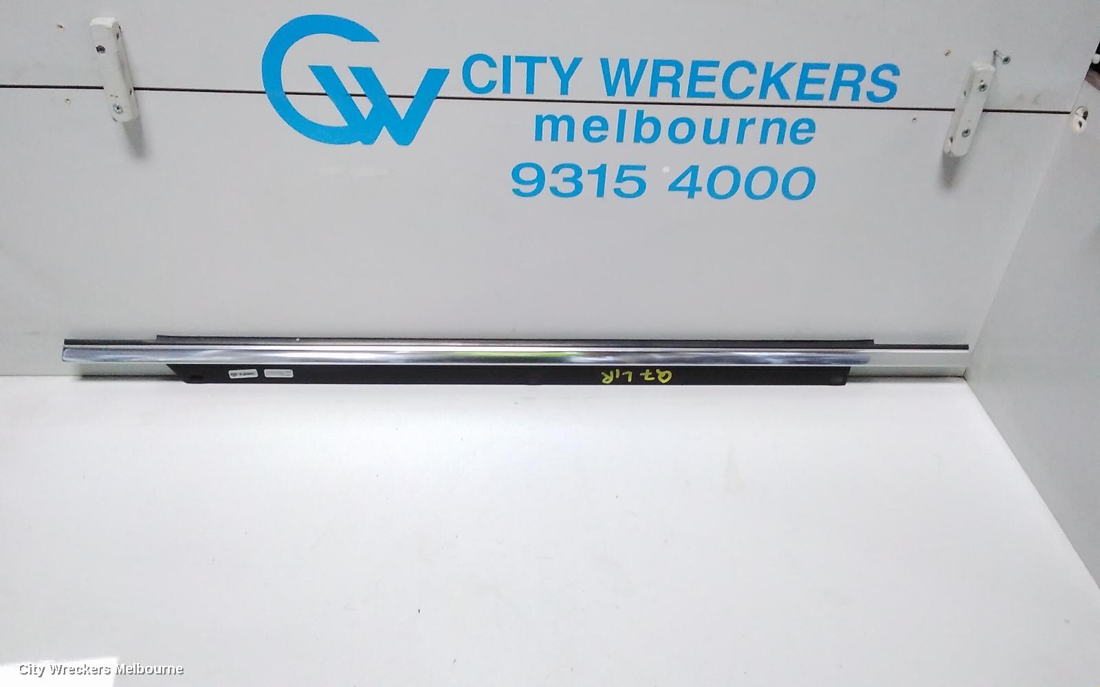 AUDI Q7 DOOR MOULD, LHR WINDOW DOOR MOULD : 67643, 4L, 09/2006 - 08/2015