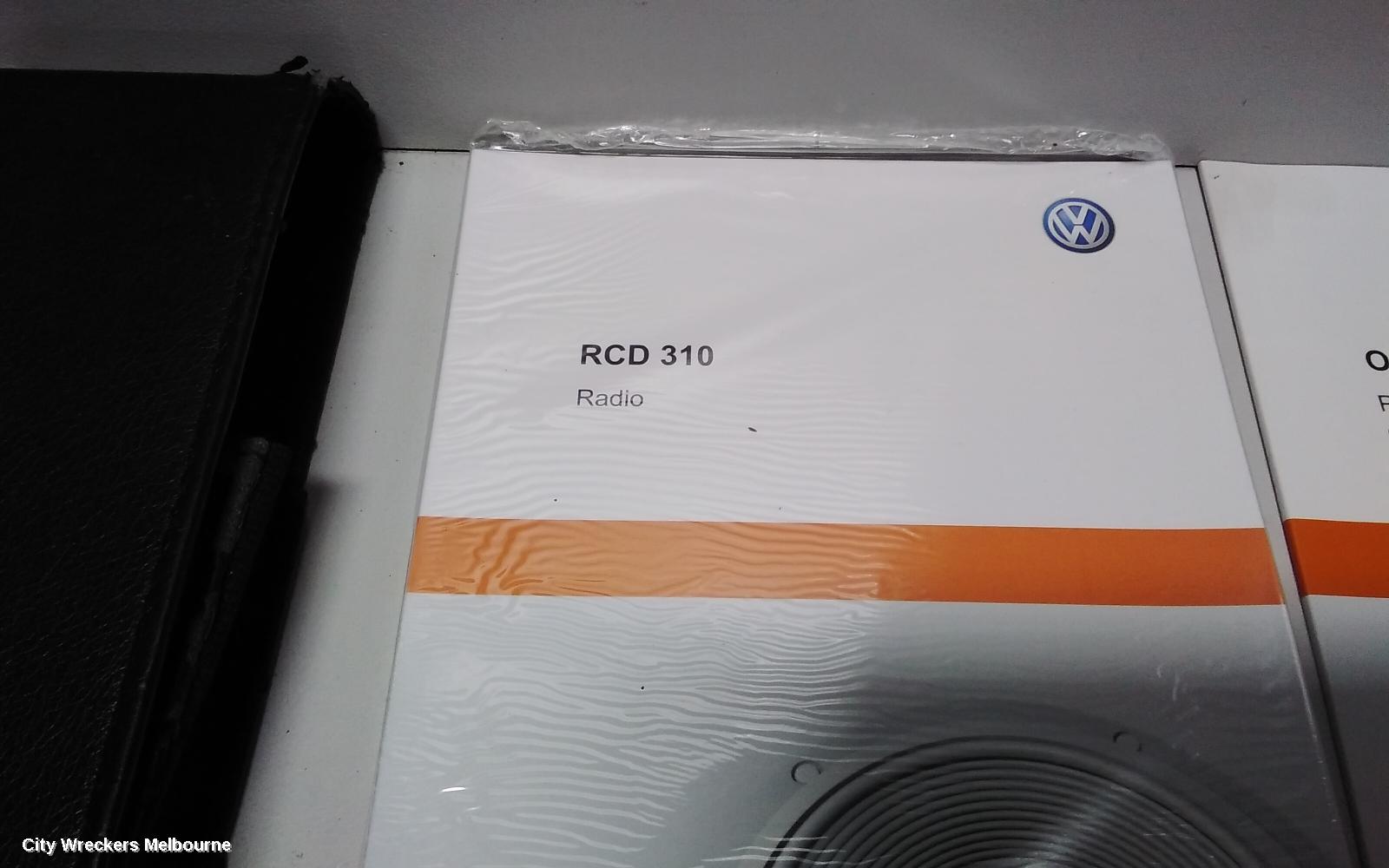 VOLKSWAGEN JETTA OWNERS HANDBOOK, 1B, PETROL, 02/2011 - 12/2017