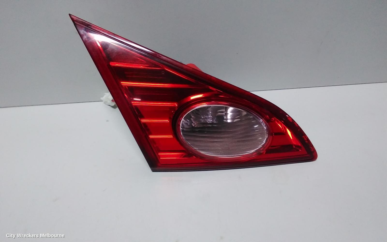 NISSAN MURANO REAR GARNISH, TAILGATE LAMP (LH SIDE), Z51, 12/2008 - 08/2011